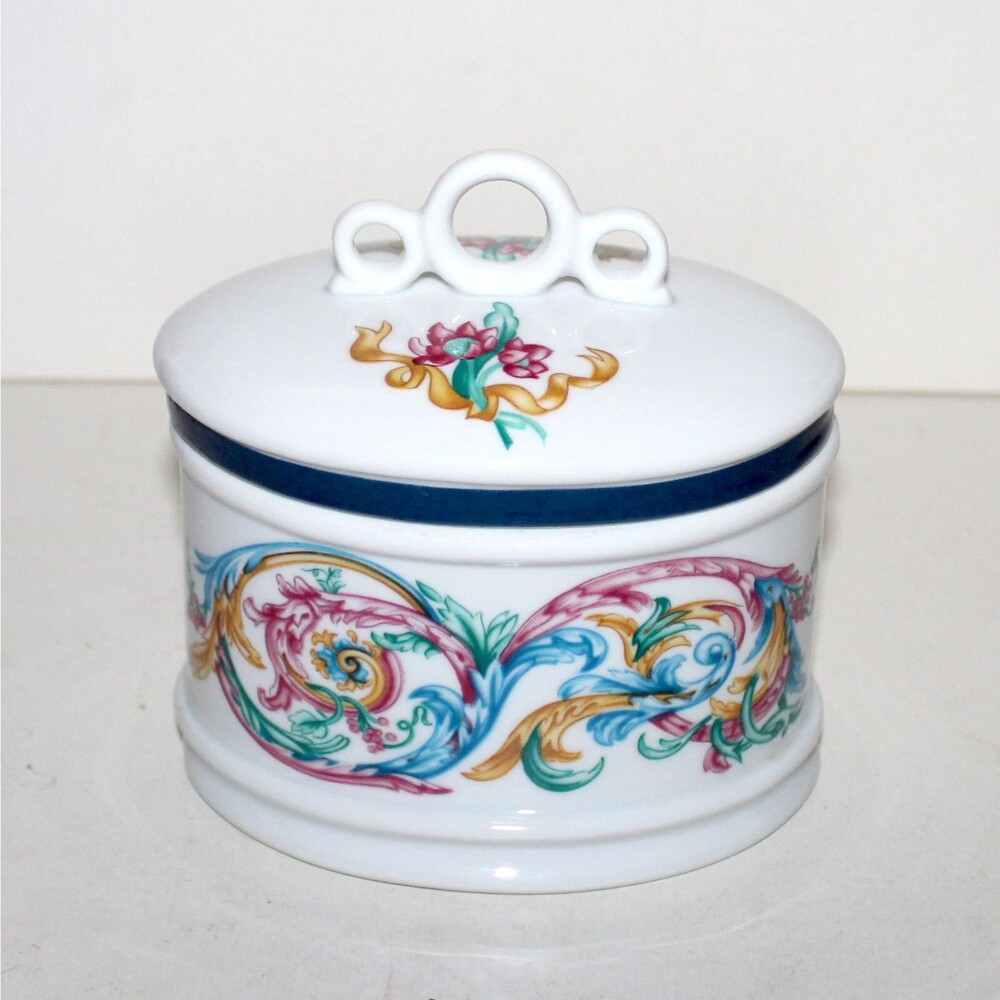 Elizabeth Arden Palais de Versailles Porcelain Box trinket white floral decor